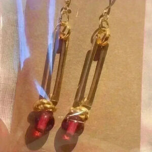 18k  gold plated earrings with pint glass bead